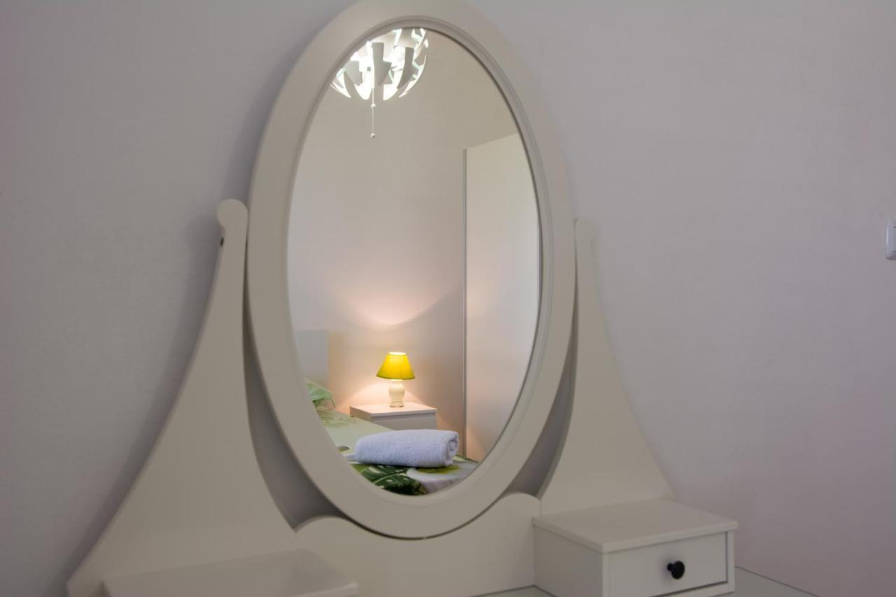 Lux Apartman S Pogledom Na More Τρογκίρ Εξωτερικό φωτογραφία