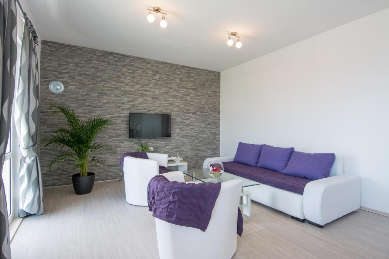 Lux Apartman S Pogledom Na More Τρογκίρ Εξωτερικό φωτογραφία