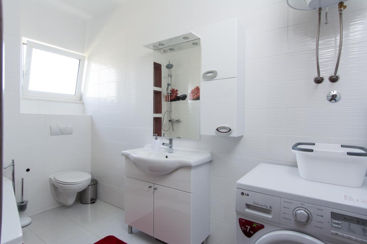 Lux Apartman S Pogledom Na More Τρογκίρ Εξωτερικό φωτογραφία