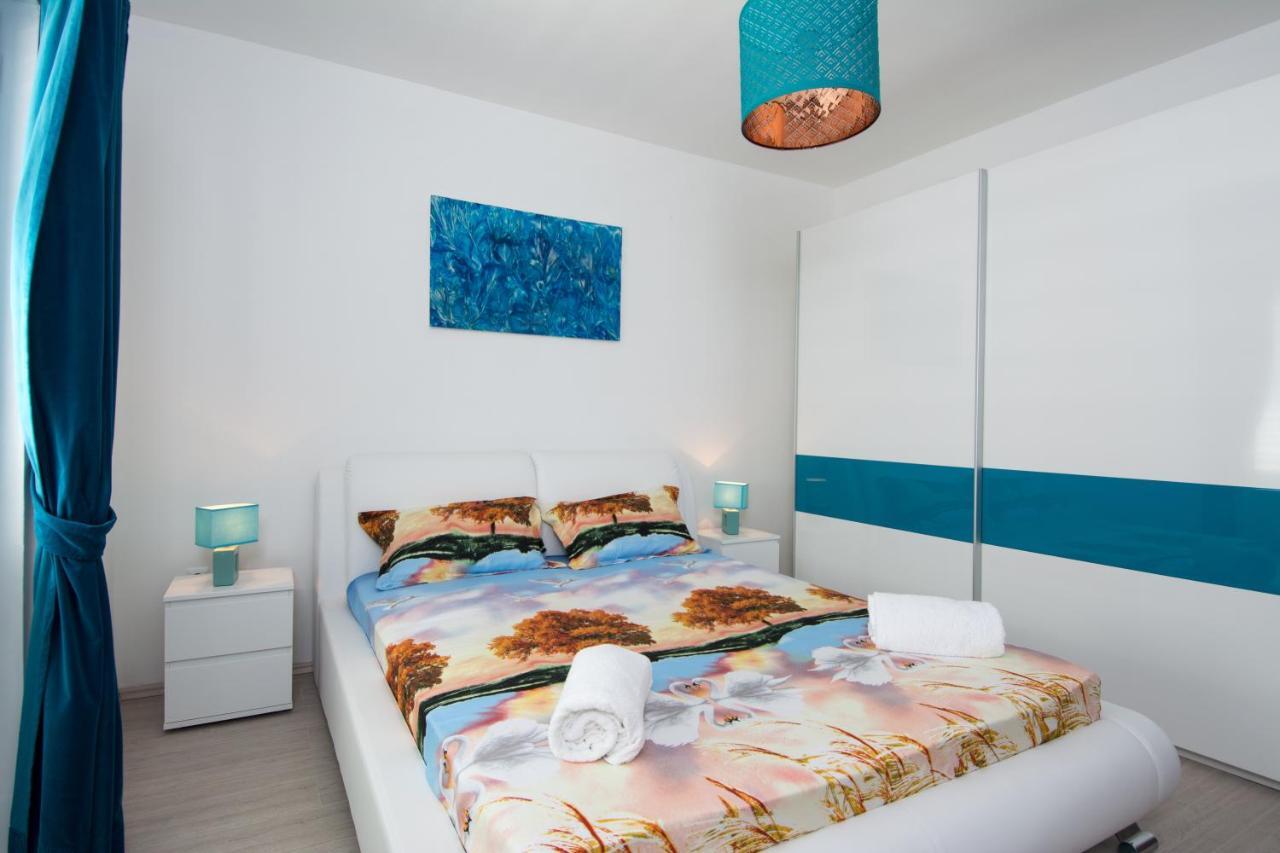 Lux Apartman S Pogledom Na More Τρογκίρ Εξωτερικό φωτογραφία