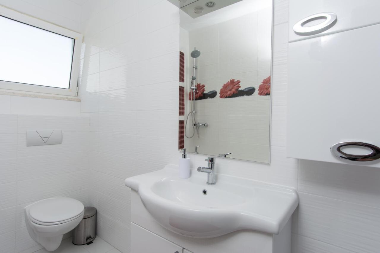 Lux Apartman S Pogledom Na More Τρογκίρ Εξωτερικό φωτογραφία